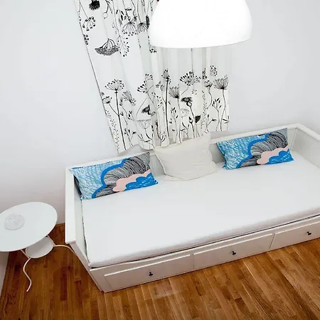 Apartament Roses *