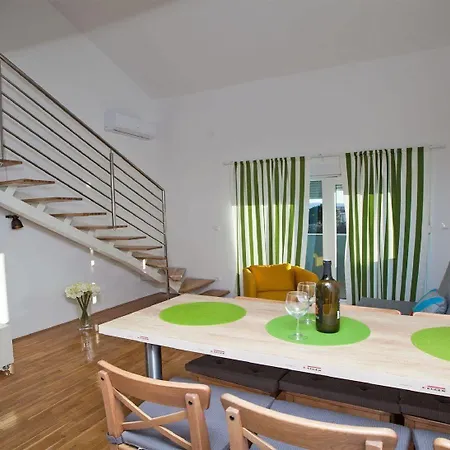 Apartament Roses